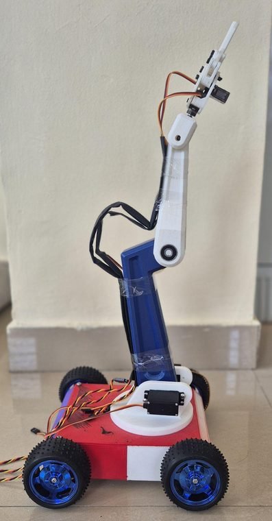Six-axis arm on wheels