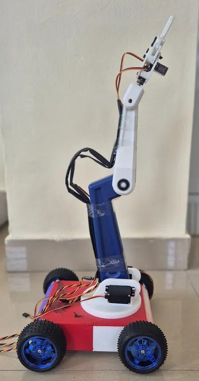 Six-axis robotic arm on a mobile base